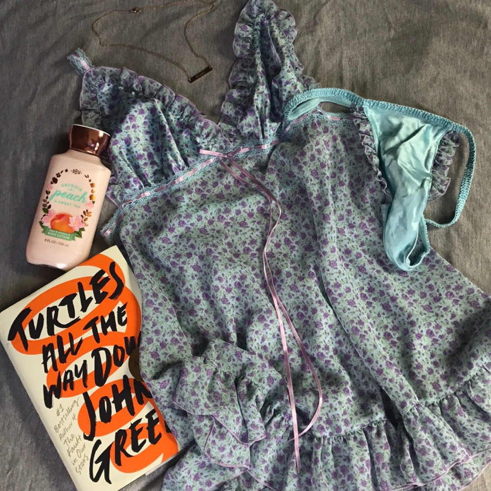 Victoria's Secret small babydoll